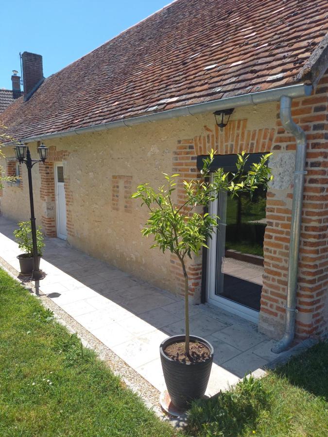 Logement Independant Tour-en-Sologne Exterior foto